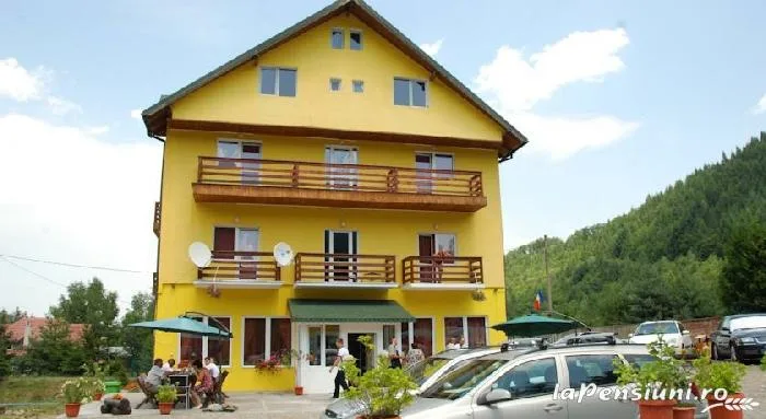 Pensiunea Poarta Norocului