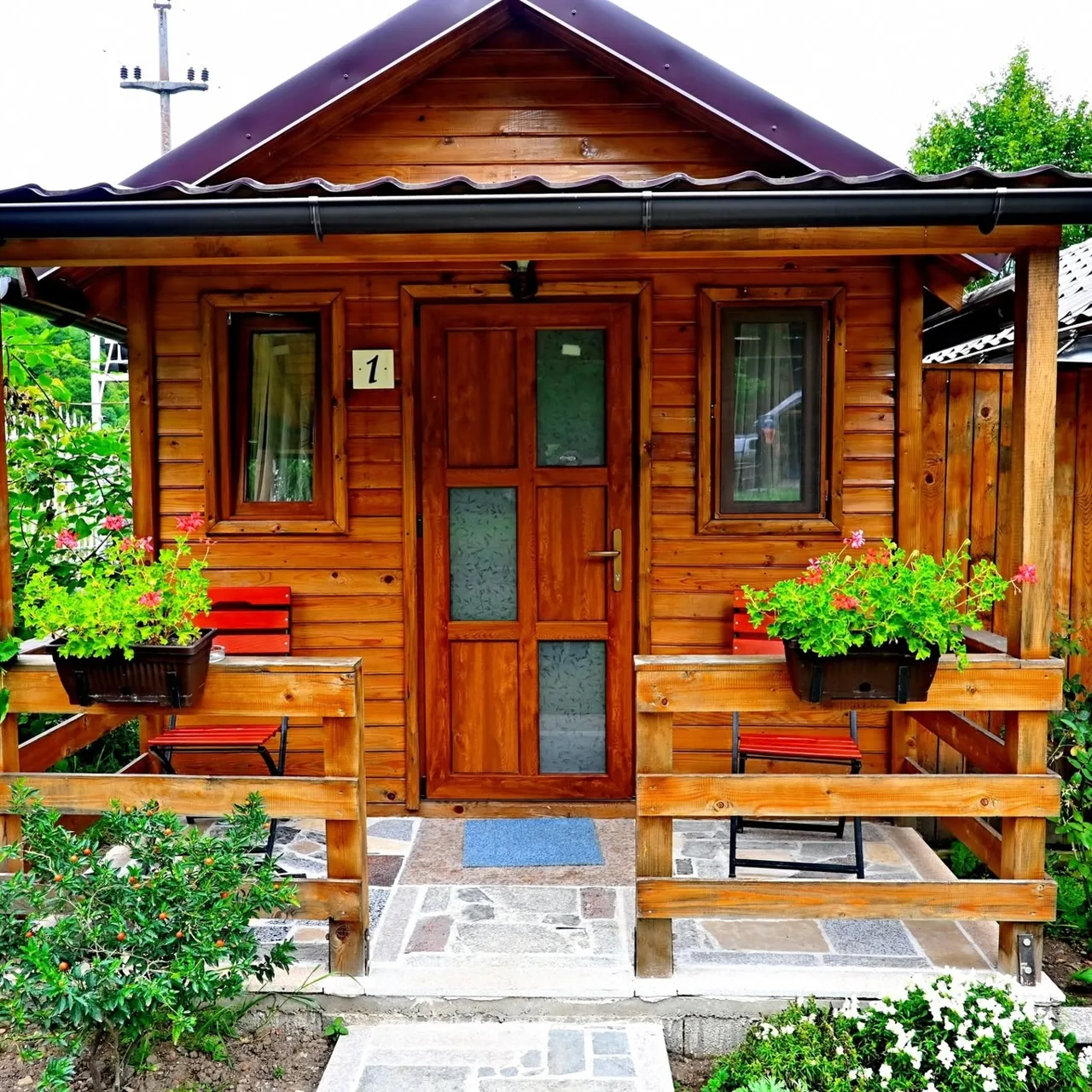 Poiana Soarelui - Cabanute si camping - Tarcau