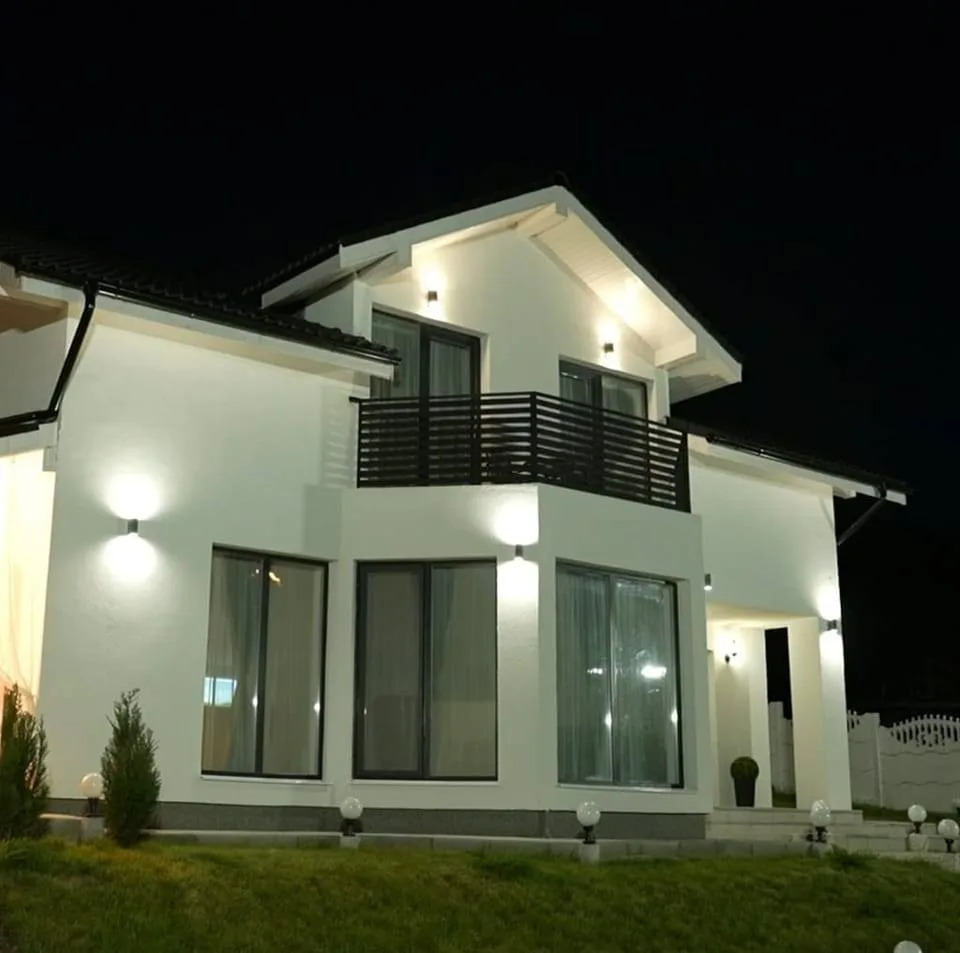 Vila White Petrila