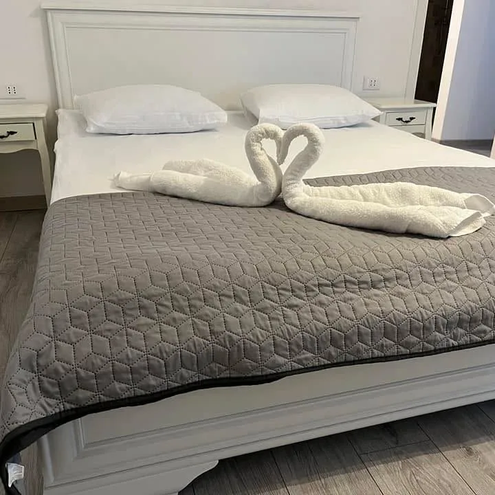 Vella Rooms