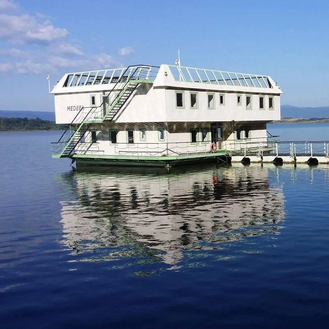 Lacul Calinesti Oas