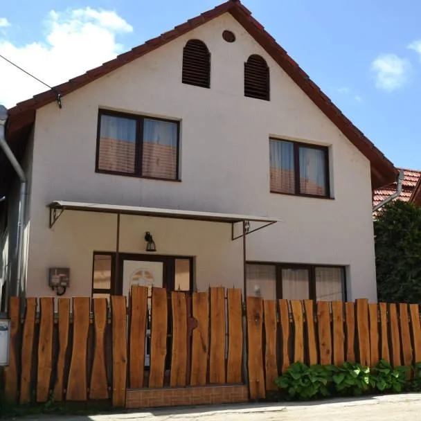 Casa Kanyaro, Kanyaró Vendèghàz - KHP Turism - Ghid Turistic