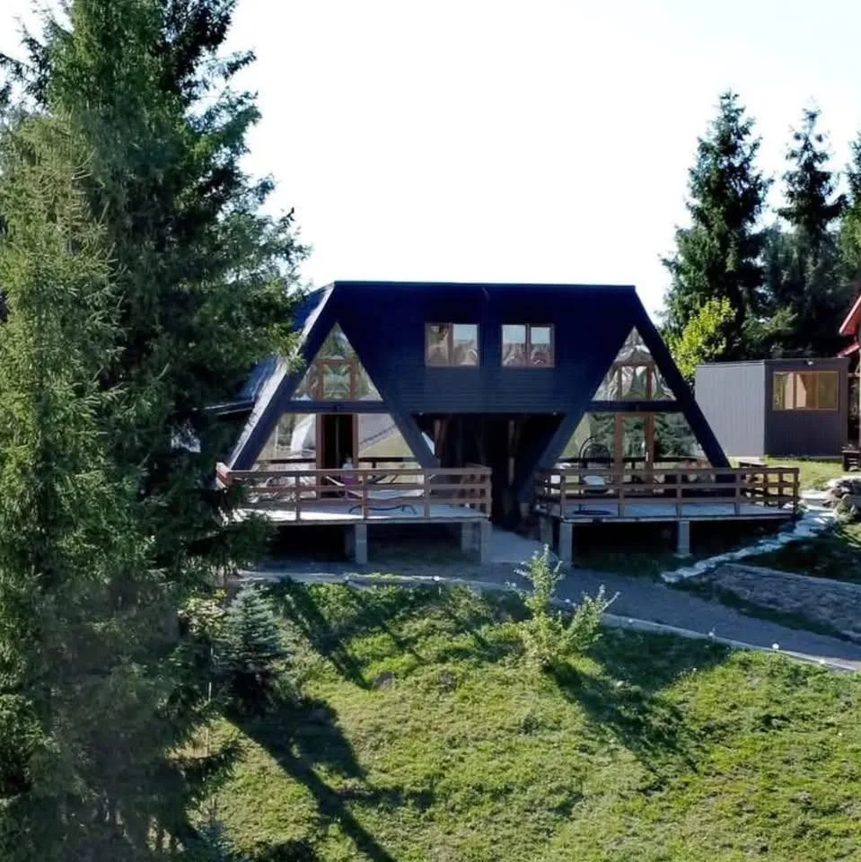 Cabanele CeziAde Tihuta