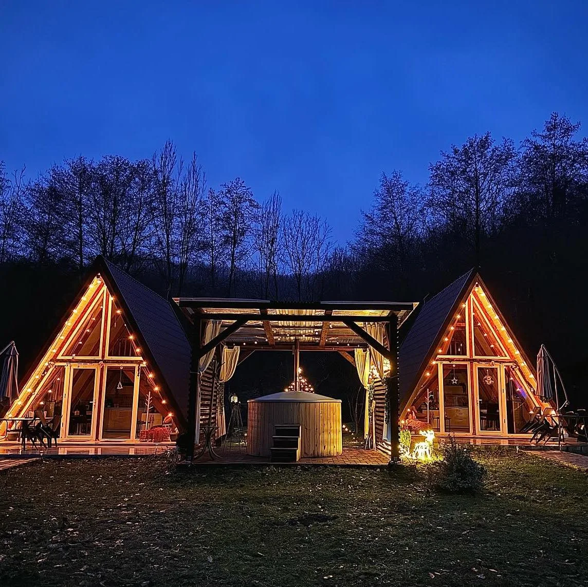 By The Forest-Valea Verde