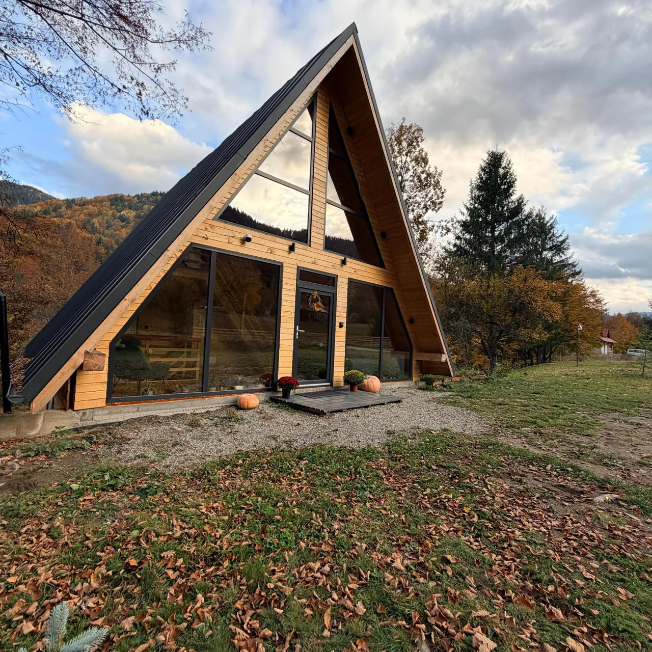 Chalet Green
