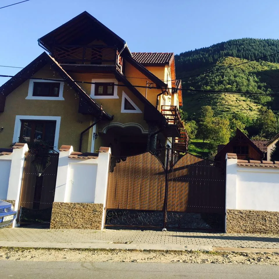 Casa Loloiu