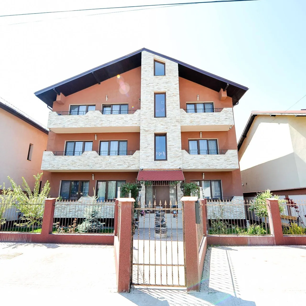 Casa Bella Apartments